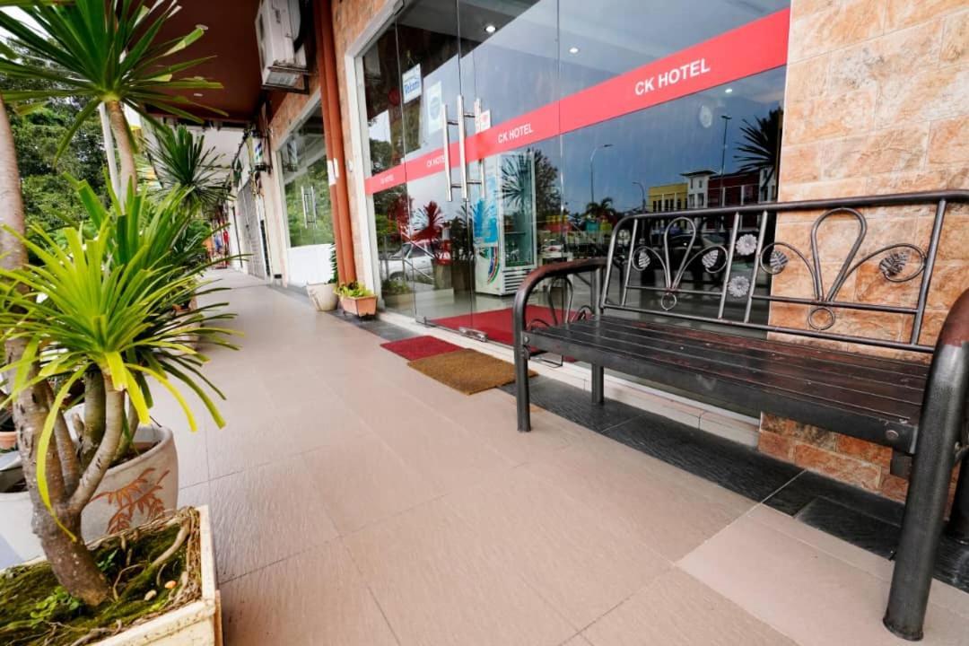 Ck Hotel Lumut Eksteriør bilde